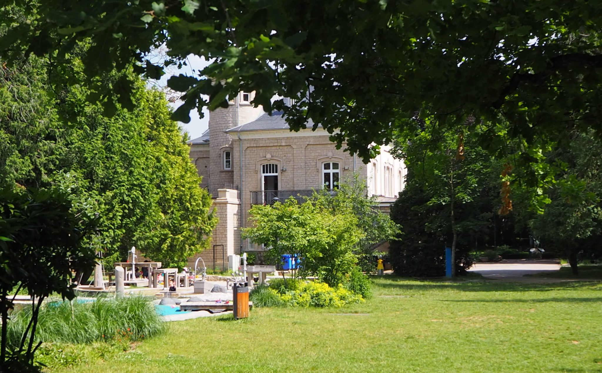 Esch im Sommer – Parc Laval