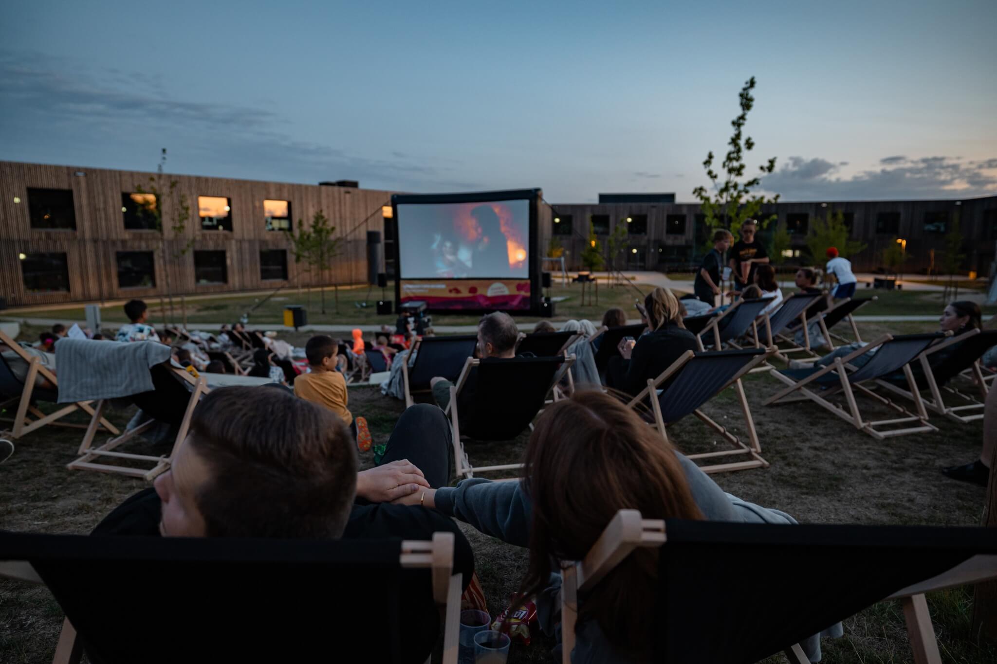 Sunset Cinema – Kino ënner fräiem Himmel