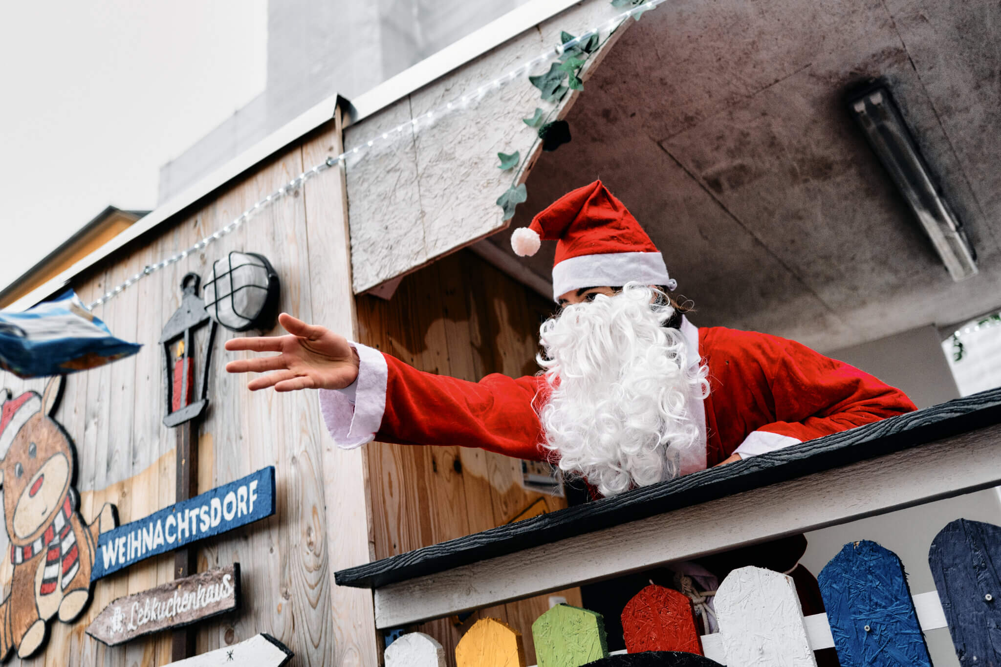 D’Magie vun der Wanterzäit zu Esch – Krëschtmoart, Kleeschen-Ëmzuch an Sonndes-Shopping
